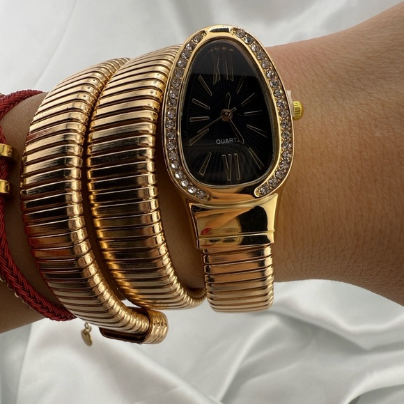 Serpent serpentine snake classic Gold Women's Watch with Black Dial - Picture 7 of 10